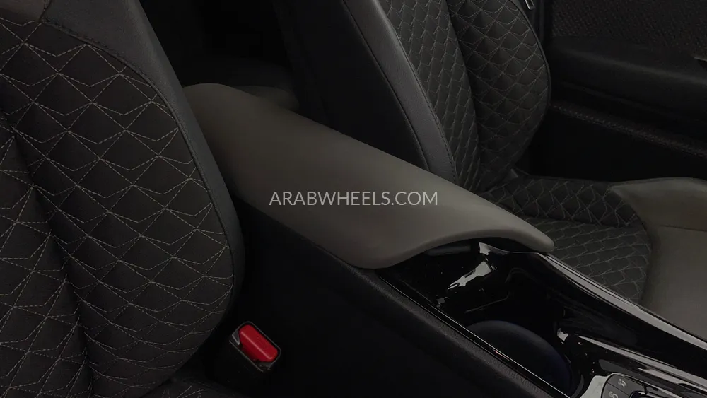 Toyota C-HR 2022 for Sale in Dubai Image-36