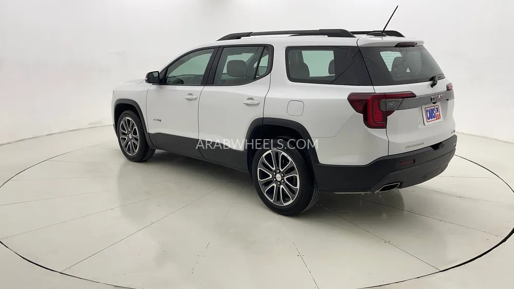 GMC Acadia 2023 for Sale in Dubai Image-5