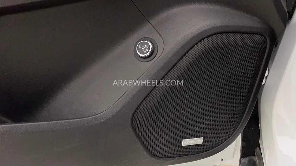 GMC Acadia 2023 for Sale in Dubai Image-23