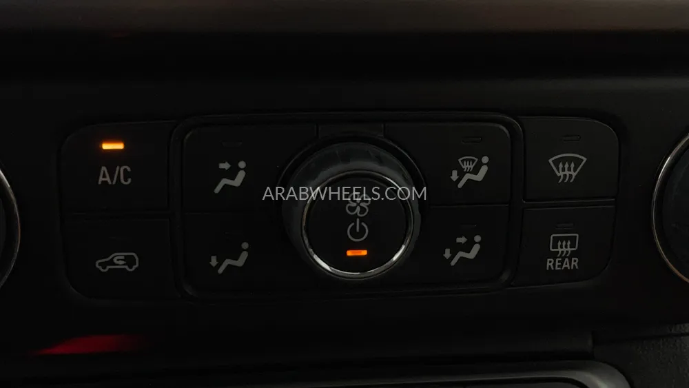 GMC Acadia 2023 for Sale in Dubai Image-45