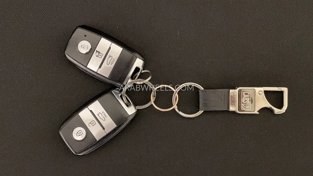 Kia Cerato 2018 for Sale in Dubai Image-29