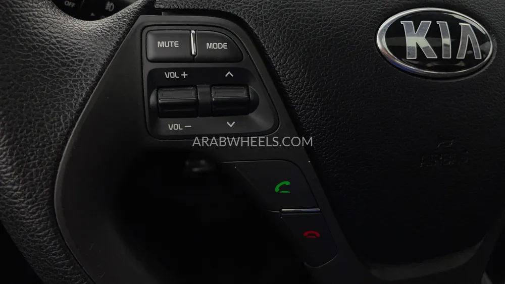 Kia Cerato 2018 for Sale in Dubai Image-41