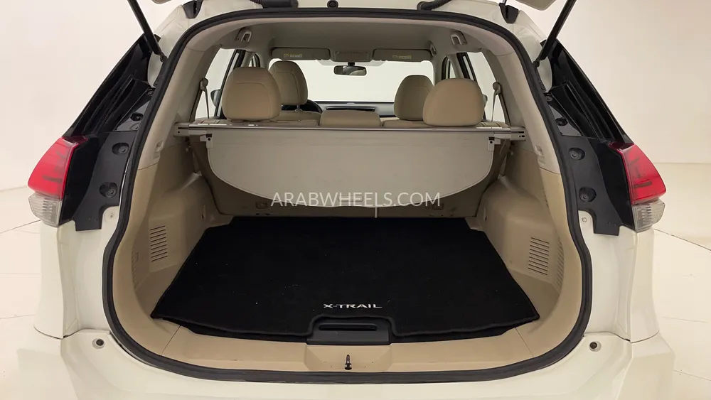 Nissan X-Trail 2021 for Sale in Dubai Image-24