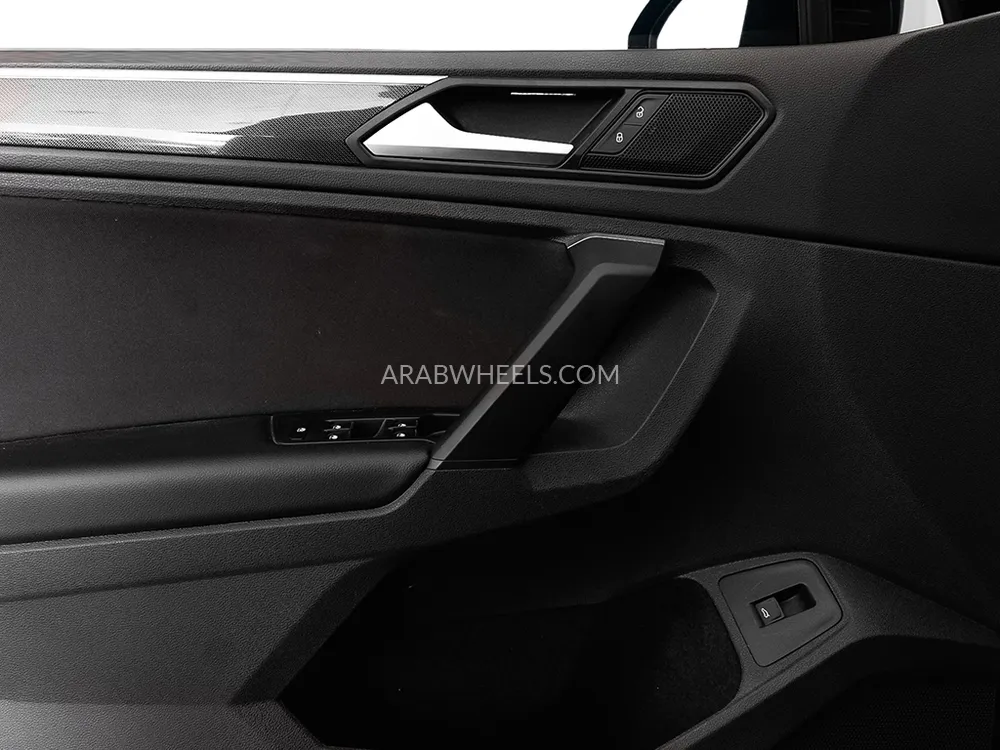 Volkswagen Tiguan 2021 for Sale in Dubai Image-10