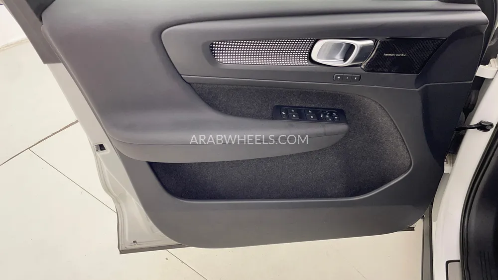 Volvo XC40 2022 for Sale in Dubai Image-21