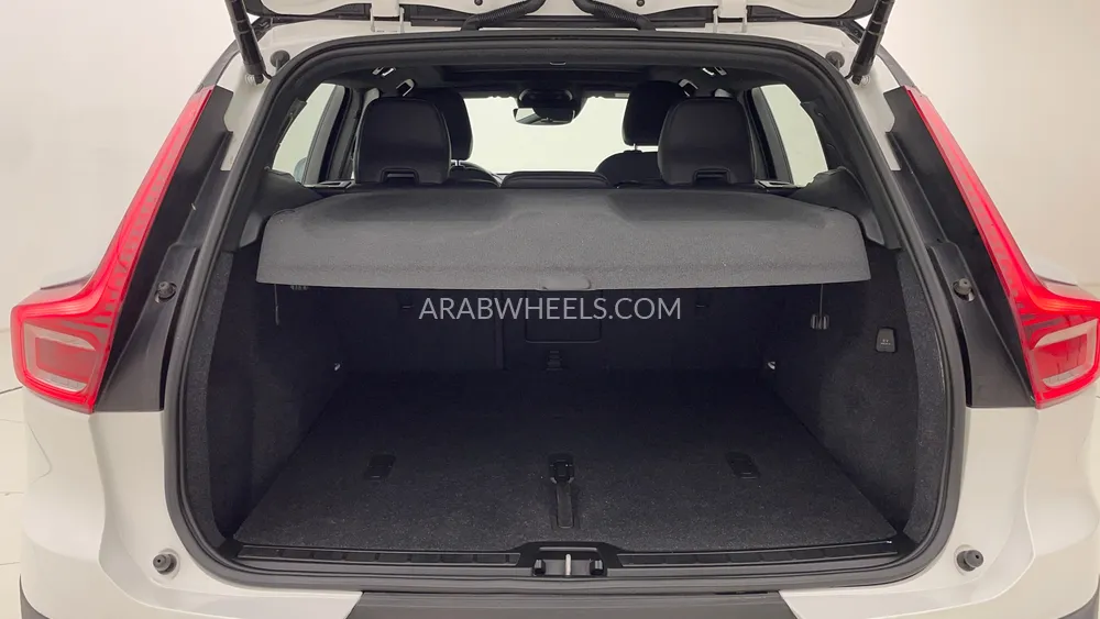 Volvo XC40 2022 for Sale in Dubai Image-30