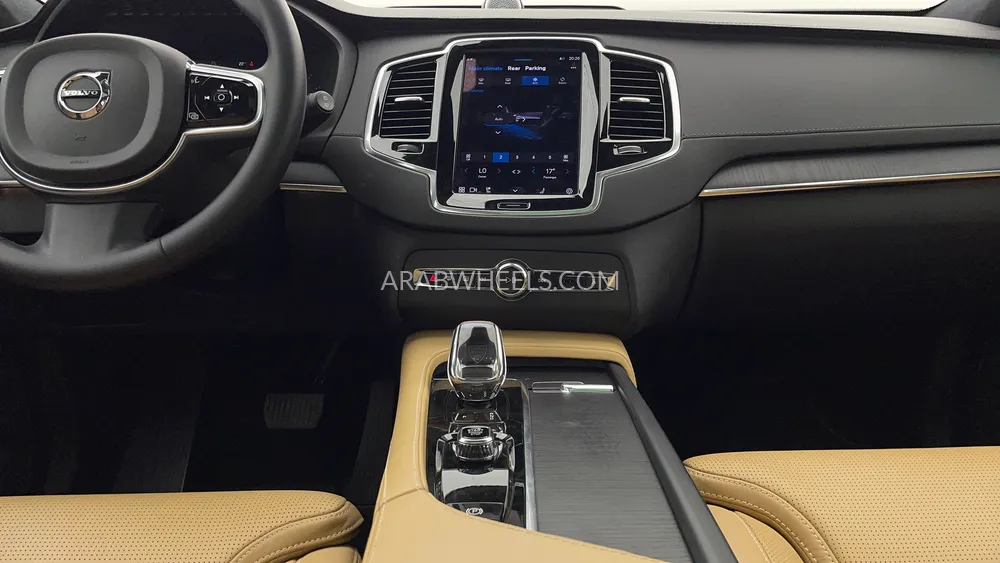 Volvo XC90 2023 for Sale in Dubai Image-14