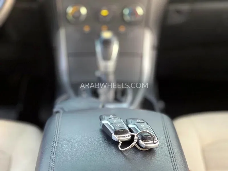 Ford Edge 2016 for Sale in Sharjah Image-5