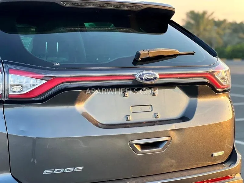 Ford Edge 2016 for Sale in Sharjah Image-6