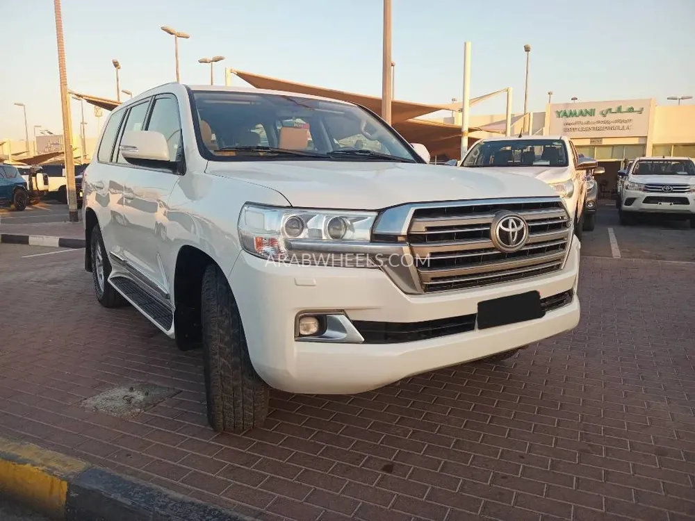 Toyota Land Cruiser 2018 for Sale in Sharjah Image-2