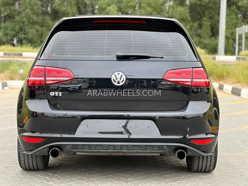 Volkswagen Golf GTI 2015 for Sale in Sharjah Image-5