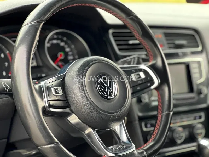 Volkswagen Golf GTI 2015 for Sale in Sharjah Image-17