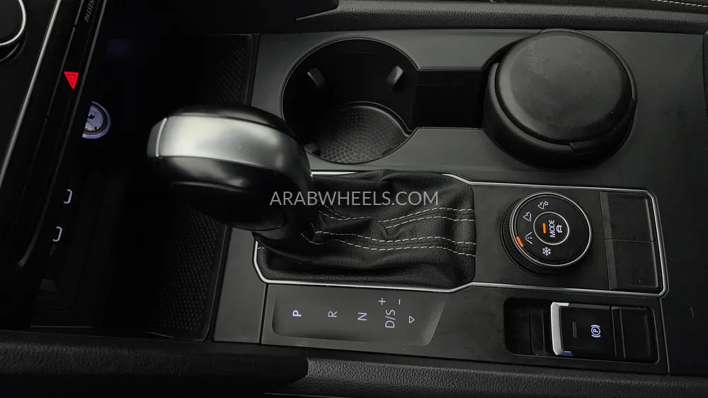 Volkswagen Teramont 2022 for Sale in Dubai Image-18