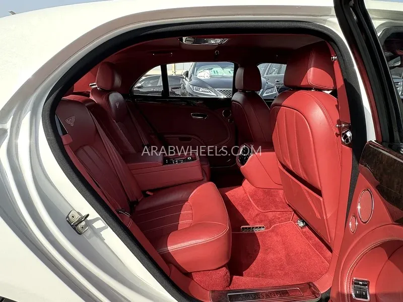 Bentley Mulsanne 2013 for Sale in Sharjah Image-6