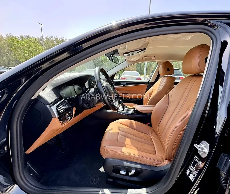 BMW 5 series 2022 for Sale in Sharjah Image-2