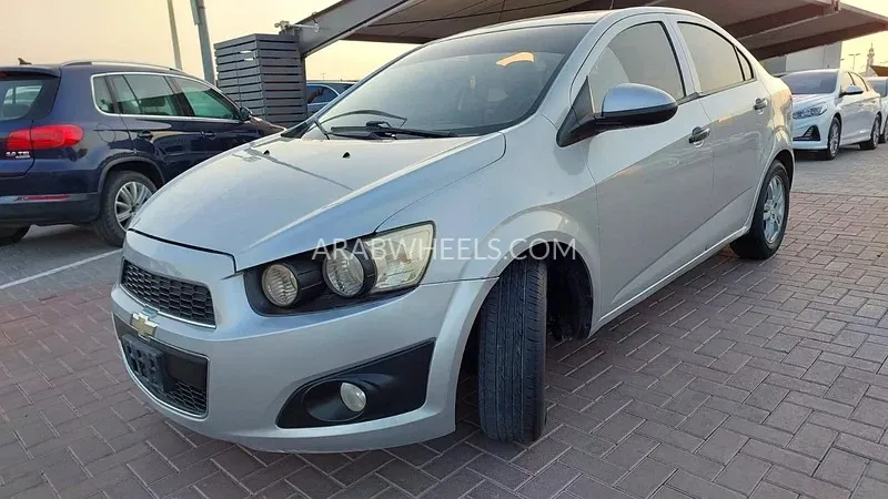 Chevrolet Sonic 2014 for Sale in Sharjah Image-5