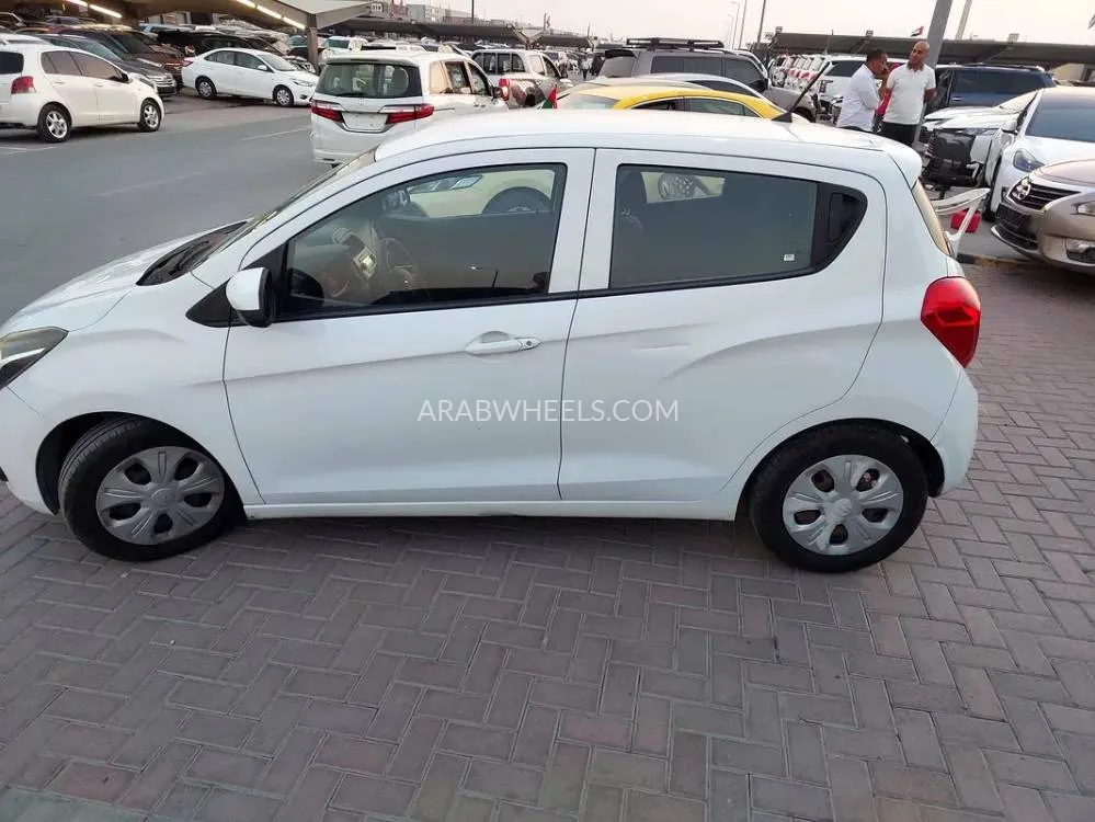 Chevrolet Spark 2017 for Sale in Sharjah Image-10