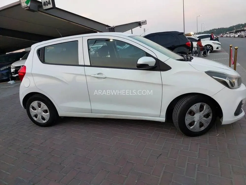 Chevrolet Spark 2017 for Sale in Sharjah Image-14