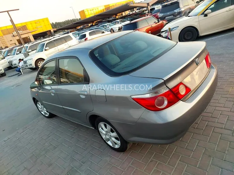 Honda City 2006 for Sale in Sharjah Image-9