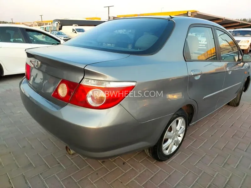 Honda City 2006 for Sale in Sharjah Image-10