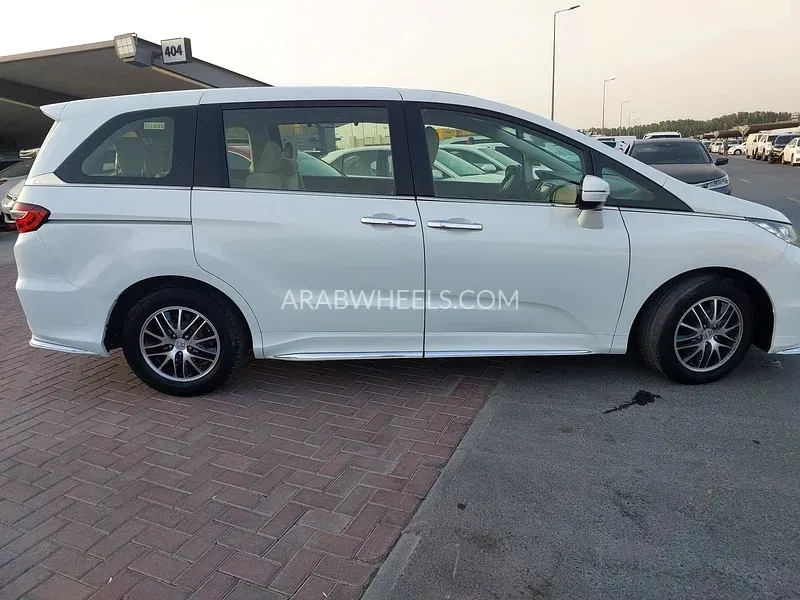 Honda Odyssey 2019 for Sale in Sharjah Image-4