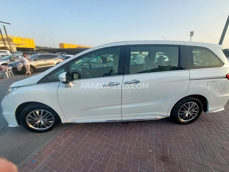 Honda Odyssey 2019 for Sale in Sharjah Image-11