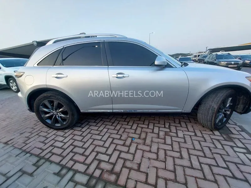 Infiniti FX35 2008 for Sale in Sharjah Image-9