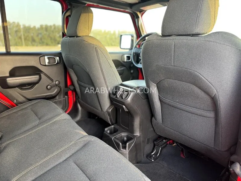 Jeep Wrangler 2024 for Sale in Sharjah Image-6