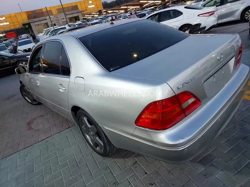 Lexus LS 2003 for Sale in Sharjah Image-8
