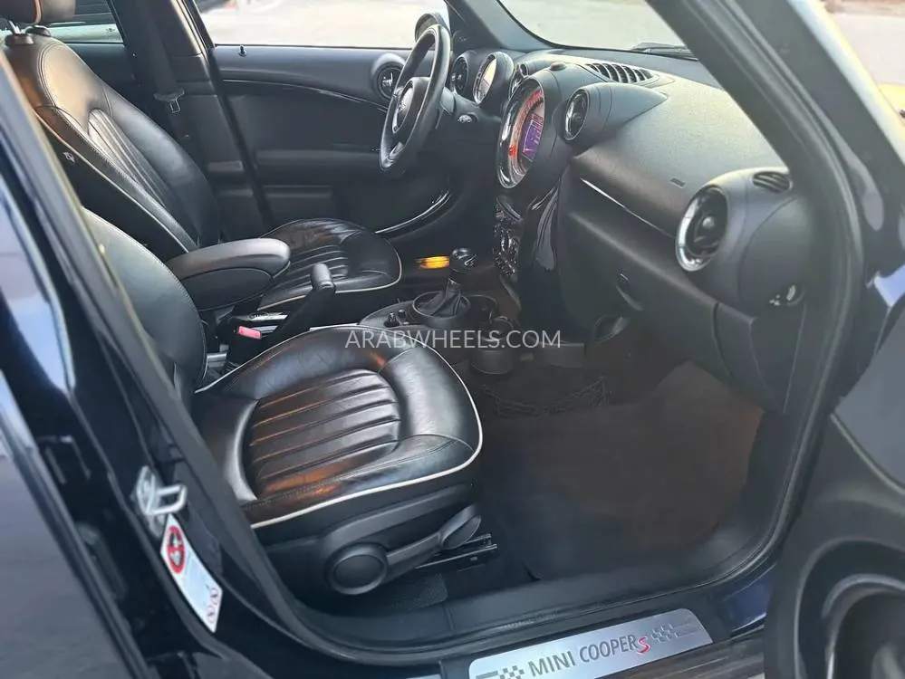 Mini Countryman 2014 for Sale in Sharjah Image-9