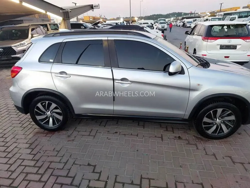 Mitsubishi ASX 2018 for Sale in Sharjah Image-17