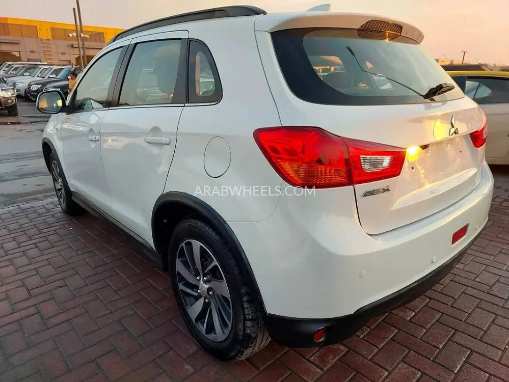 Mitsubishi ASX 2017 for Sale in Sharjah Image-3