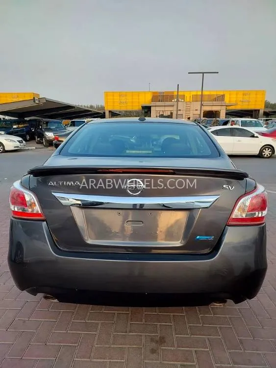 Nissan Altima 2013 for Sale in Sharjah Image-14