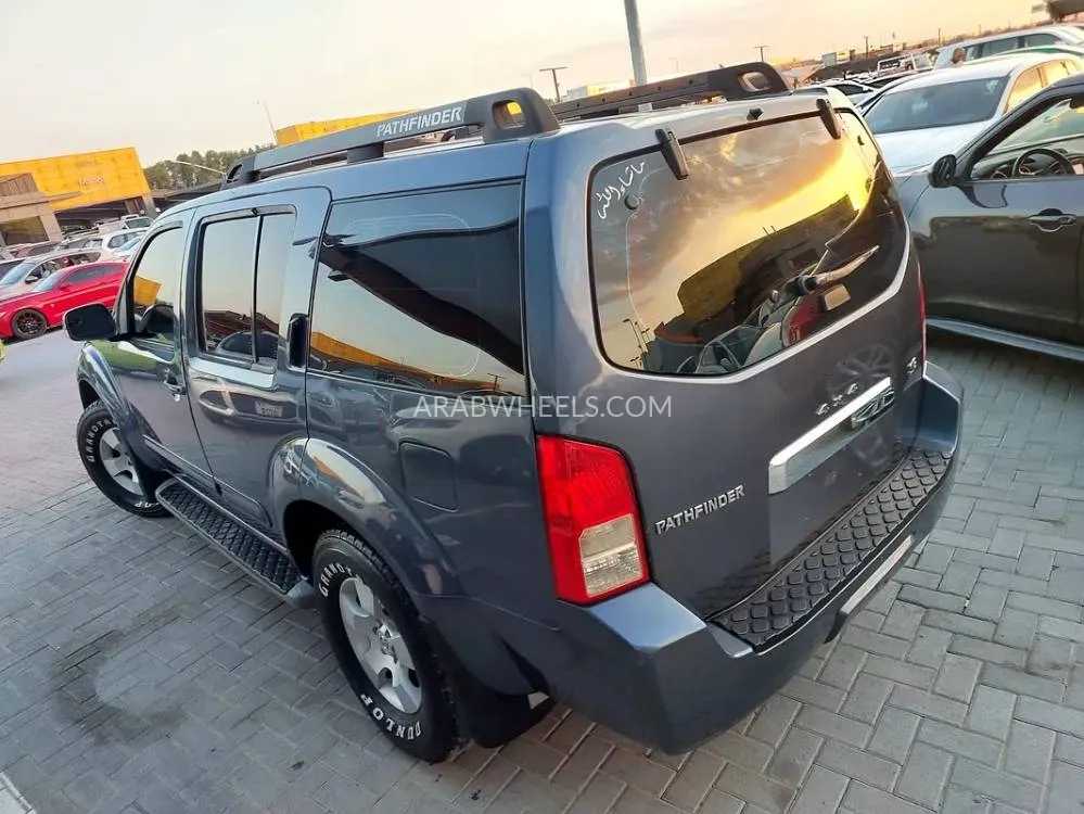 Nissan Pathfinder 2007 for Sale in Sharjah Image-2