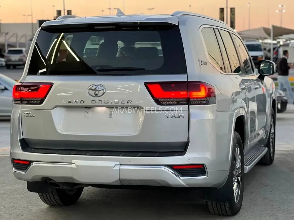 Toyota Land Cruiser 2022 for Sale in Sharjah Image-18