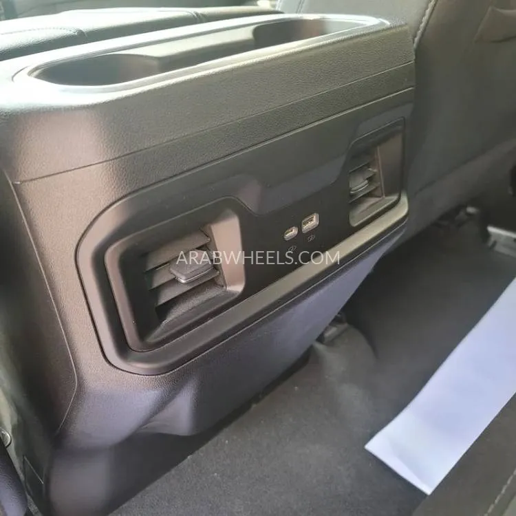 Chevrolet Silverado 2023 for Sale in Sharjah Image-6
