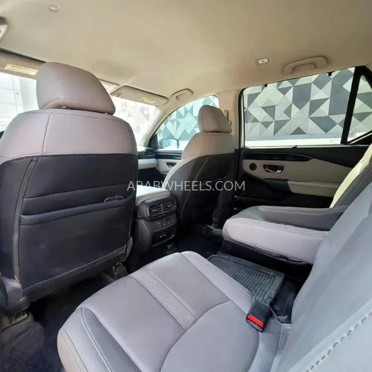 Honda Pilot 2023 for Sale in Sharjah Image-7