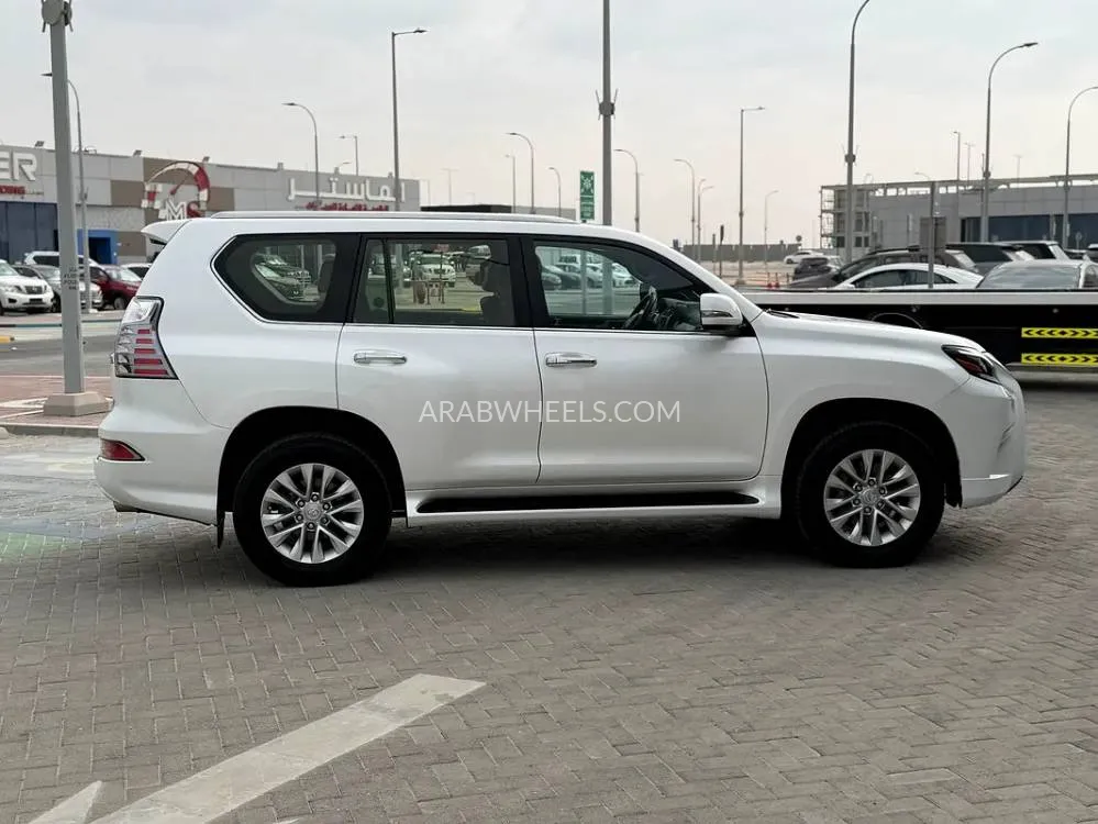Lexus GX 2021 for Sale in Abu Dhabi Image-4