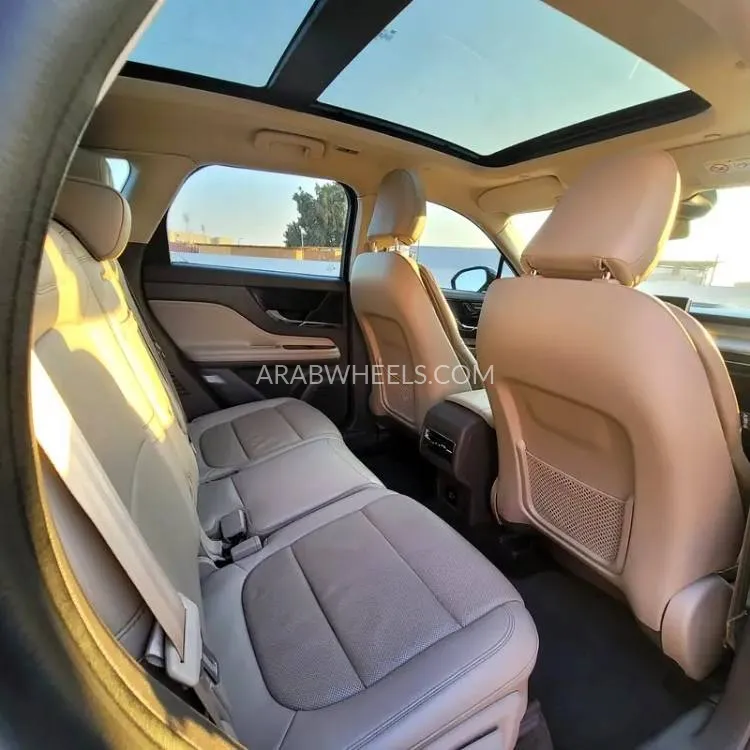 Lincoln Corsair 2022 for Sale in Sharjah Image-11