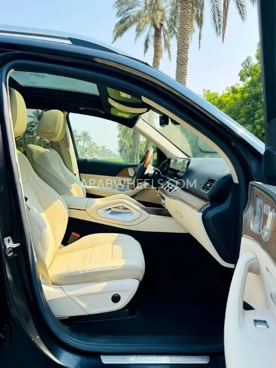 Mercedes Benz GLE Class 2022 for Sale in Sharjah Image-5