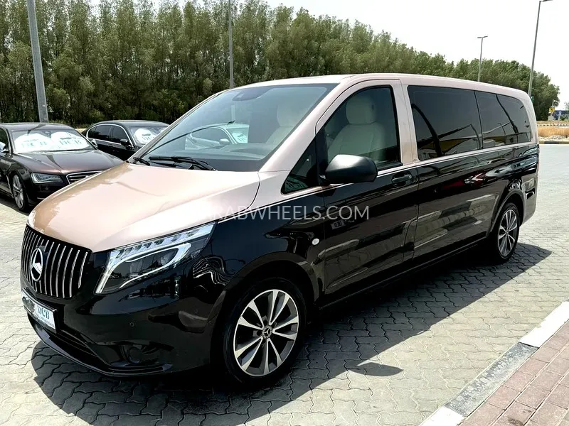 Mercedes Benz Vito 2020 for Sale in Sharjah Image-4