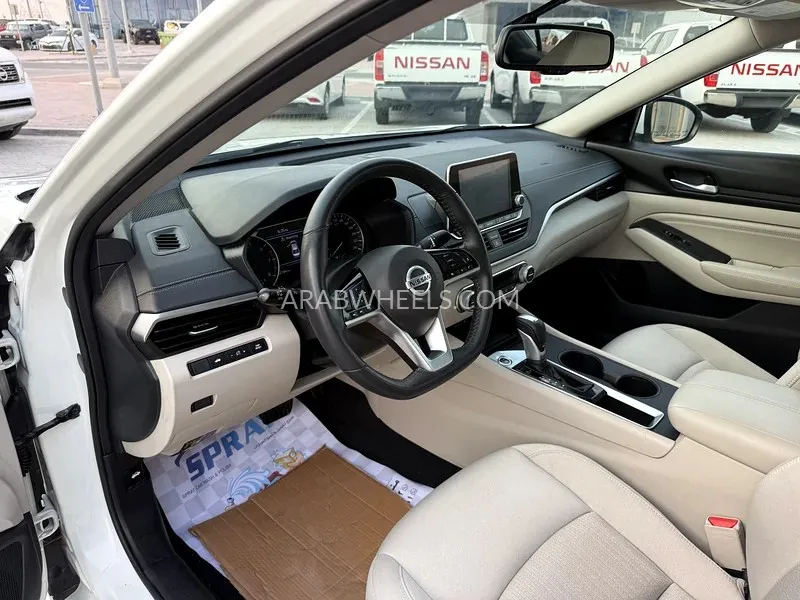 Nissan Altima 2021 for Sale in Abu Dhabi Image-8