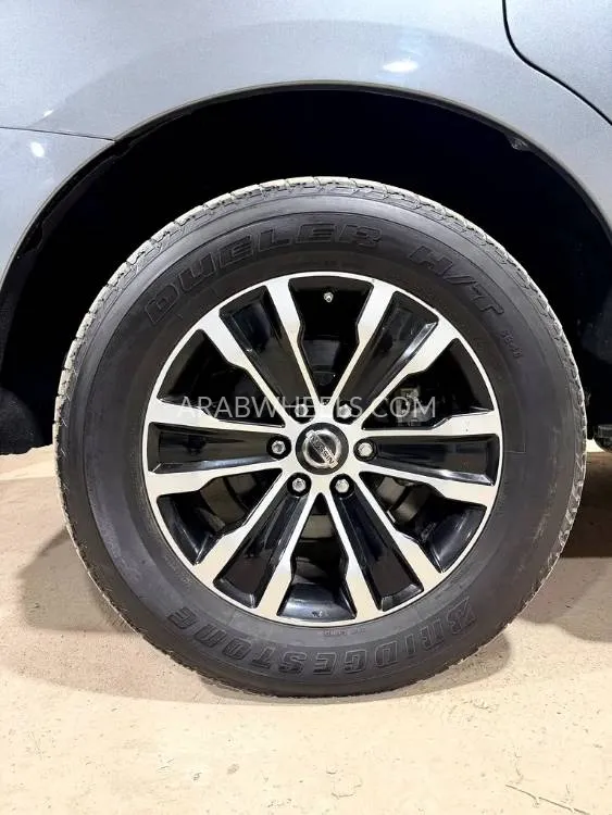 Nissan Armada 2018 for Sale in Sharjah Image-10