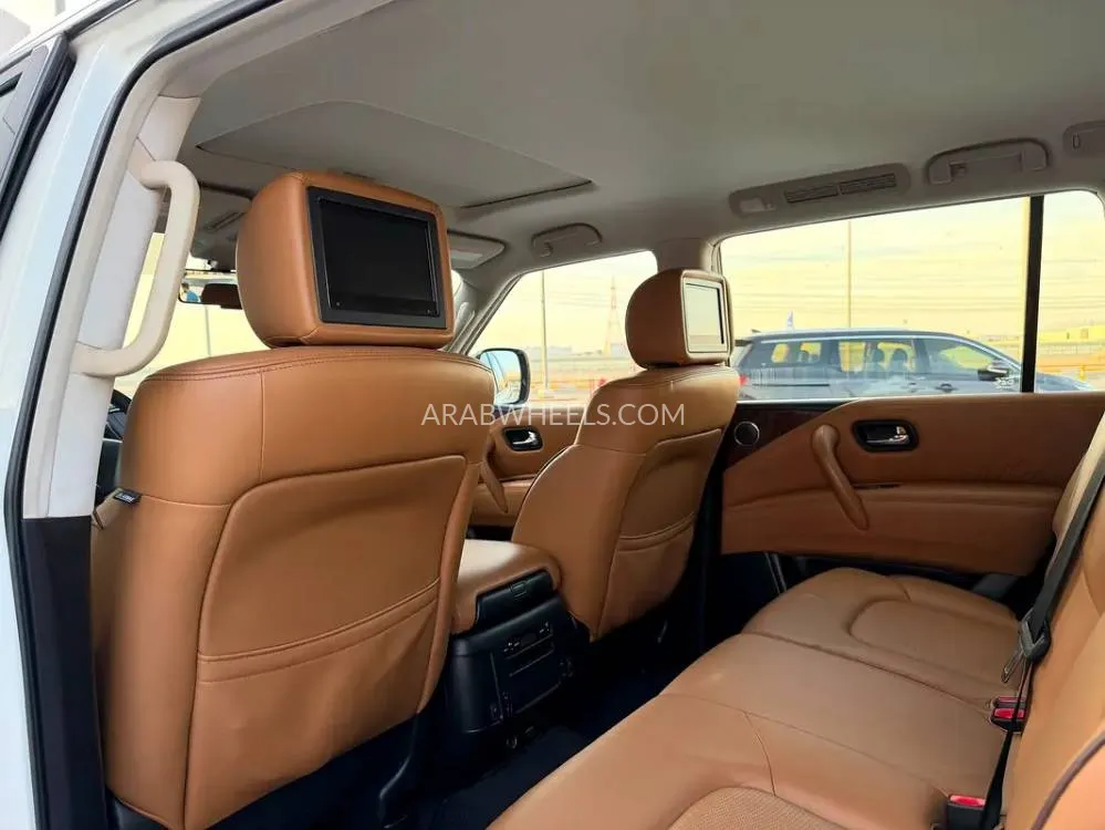 Nissan Patrol 2019 for Sale in Abu Dhabi Image-2