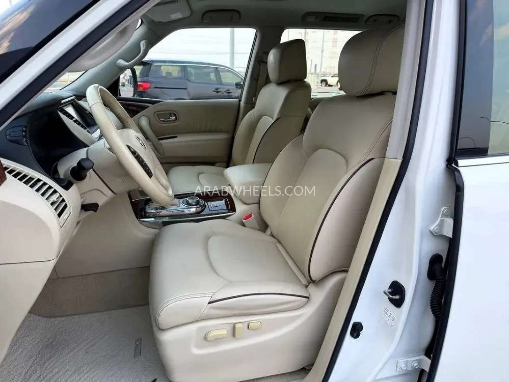 Nissan Patrol 2019 for Sale in Abu Dhabi Image-3