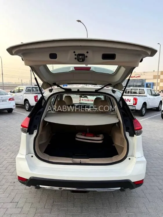Nissan X-Trail 2018 for Sale in Abu Dhabi Image-11
