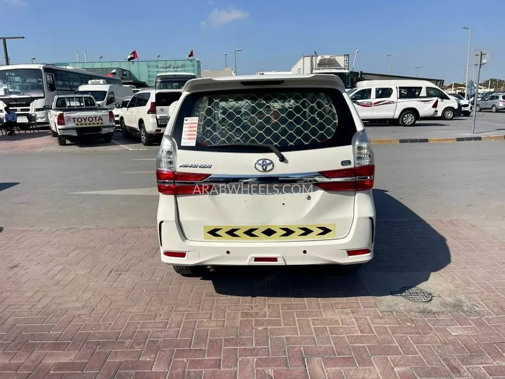 Toyota Avanza 2020 for Sale in Sharjah Image-11