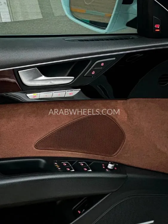 Audi A8 2014 for Sale in Abu Dhabi Image-16