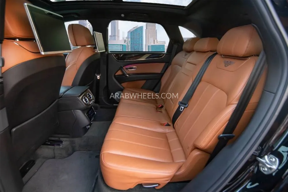 بينتلي بينتايجا 2020 for Sale in دبي Image-14