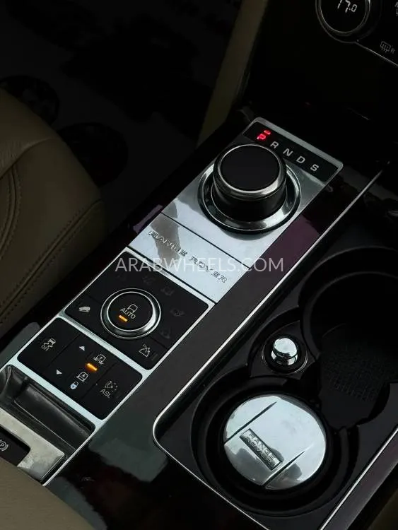 Land Rover Range Rover 2015 for Sale in Abu Dhabi Image-8